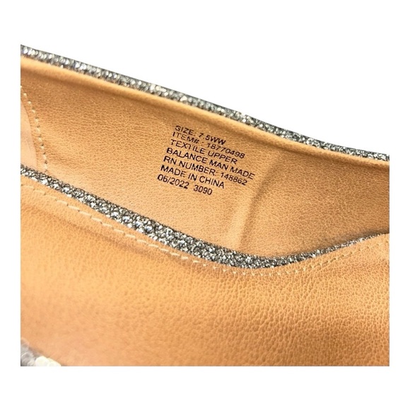 Torrid BETSEY JOHNSON SILVER BOW BACK HEEL size 7.5 (WW - WIDE WIDTH) NIB - Picture 14 of 15